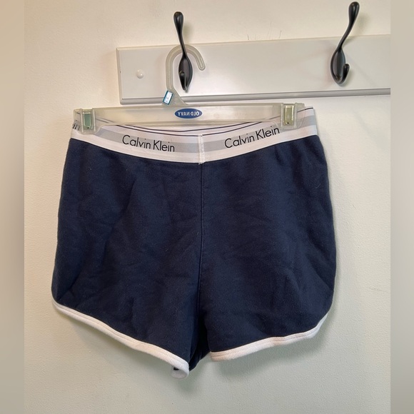 💥2/15$💥 Calvin Klein shorts - Picture 2 of 3